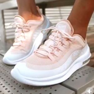Nike Women's Air Max Axis Guava Ice / White Gum Sz 8.5